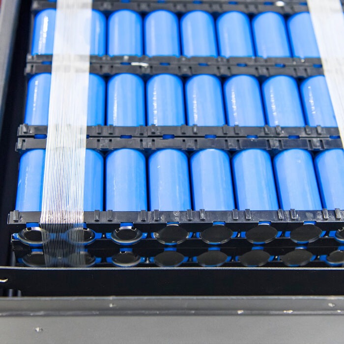 New generation lithium-ion batteries with high energy and long service life for rail industry applications